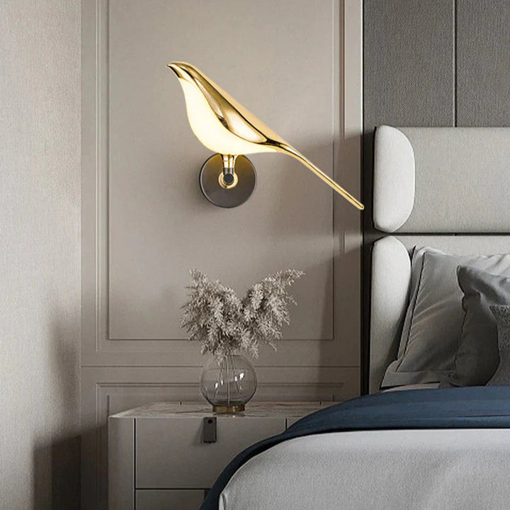 Wandleuchte Vogel aus Acryl | Künstlerische Designlampe für ein modernes Ambiente