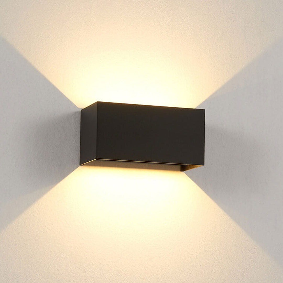 LED Wandleuchte – Wasserdicht & Modern – Ideal für Außenbereiche in Schwarz