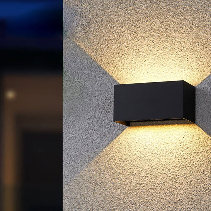 LED Wandleuchte – Wasserdicht & Modern – Ideal für Außenbereiche in Schwarz