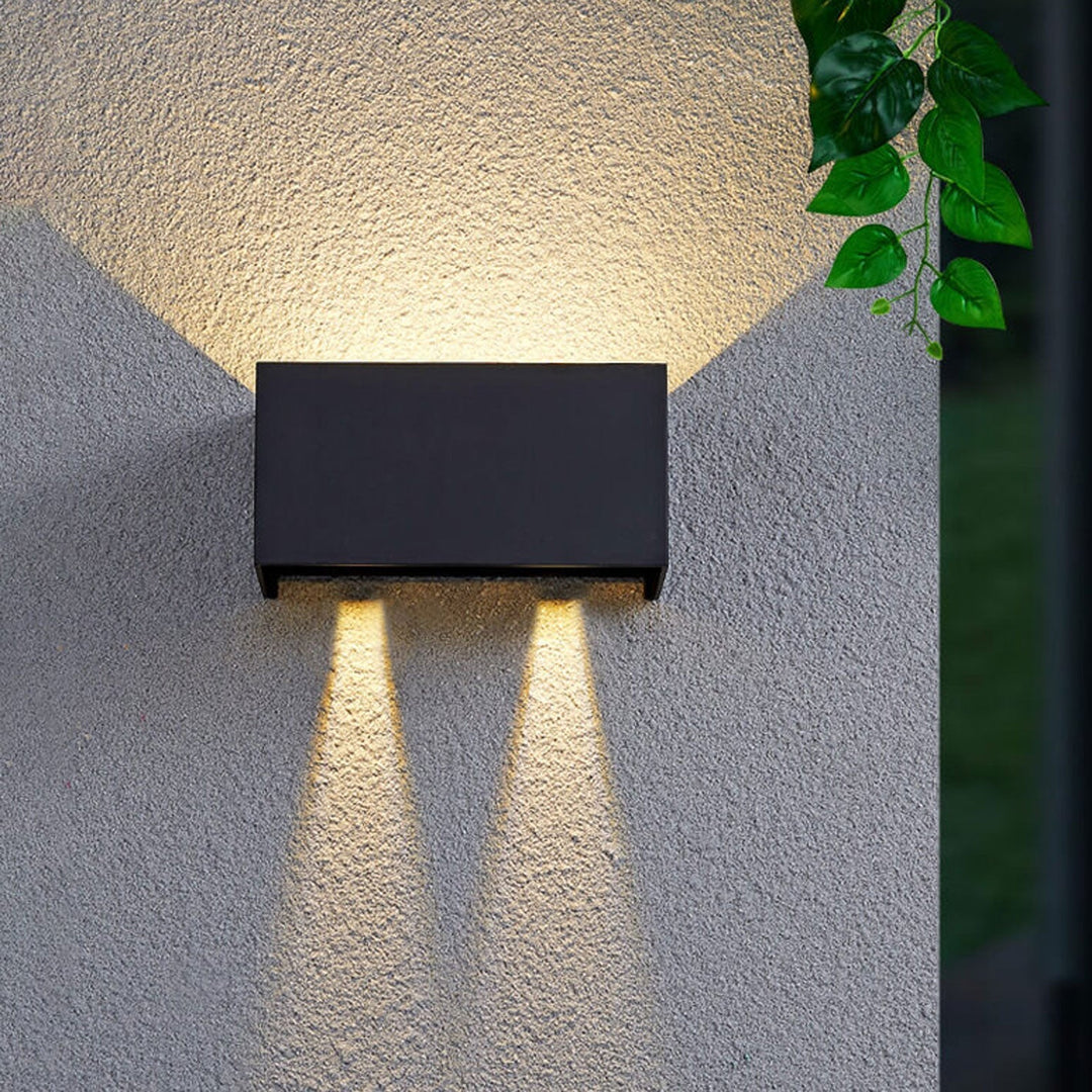 LED Wandleuchte – Wasserdicht & Modern – Ideal für Außenbereiche in Schwarz