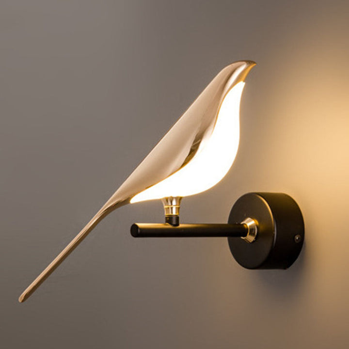 Wandleuchte Vogel aus Acryl | Künstlerische Designlampe für ein modernes Ambiente