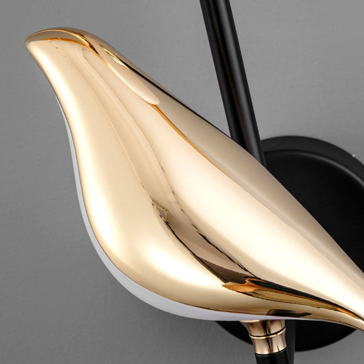 Wandleuchte Vogel aus Acryl | Künstlerische Designlampe für ein modernes Ambiente