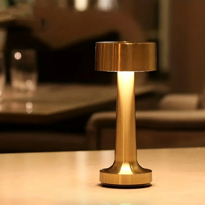 Kabellose Tischlampe aus Metall | Stilvolle dimmbare Beleuchtung für ein modernes Ambiente