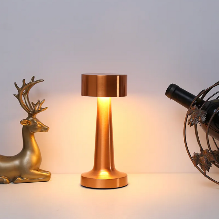 Kabellose Tischlampe aus Metall | Stilvolle dimmbare Beleuchtung für ein modernes Ambiente
