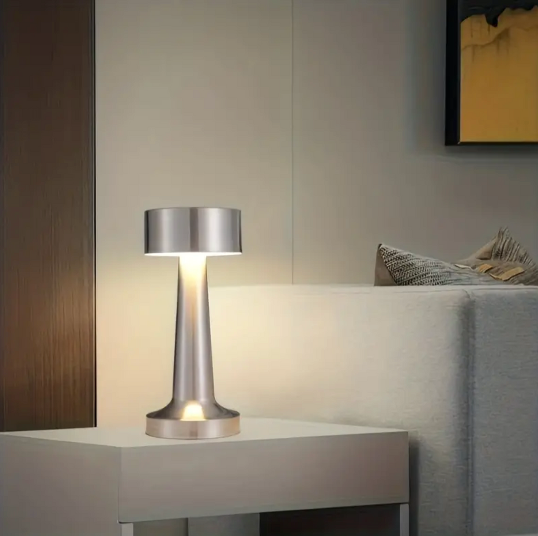 Kabellose Tischlampe aus Metall | Stilvolle dimmbare Beleuchtung für ein modernes Ambiente