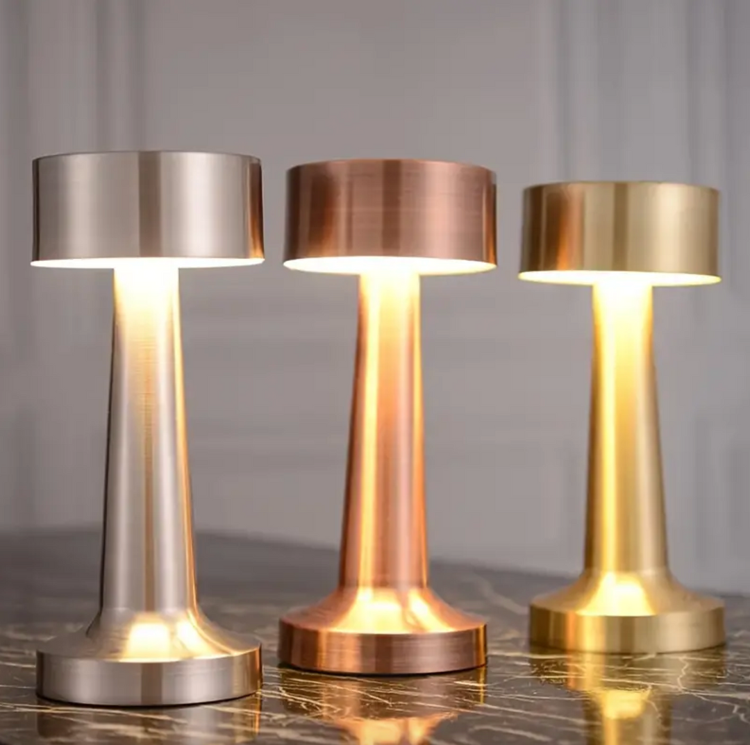 Kabellose Tischlampe aus Metall | Stilvolle dimmbare Beleuchtung für ein modernes Ambiente